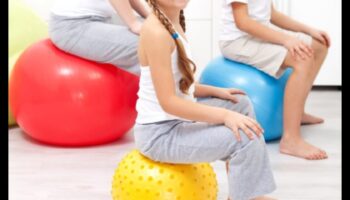 Funky Freeze Frame Fitness: Παιχνιδιάρικες Παιδικές Προπονήσεις για Χαρά